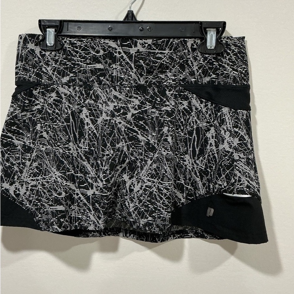 Black and White Patterned Skirt